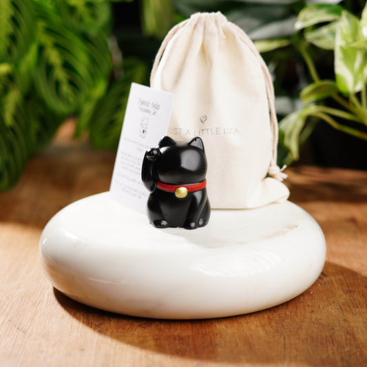Black Minimalist Concrete Maneki Neko